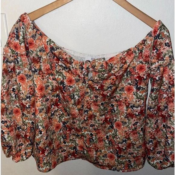 NSR Tops - NSR floral print off‎ shoulder, sleeve front tie blouse size Small